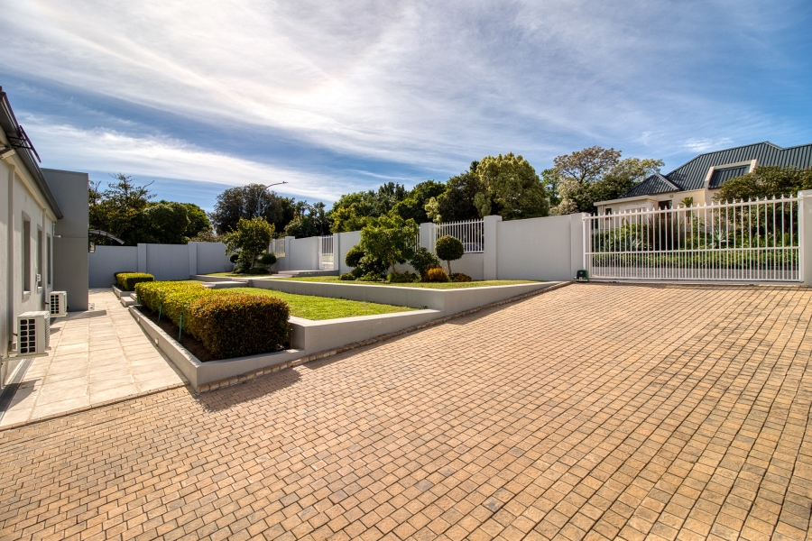 4 Bedroom Property for Sale in Pearl Marina Western Cape